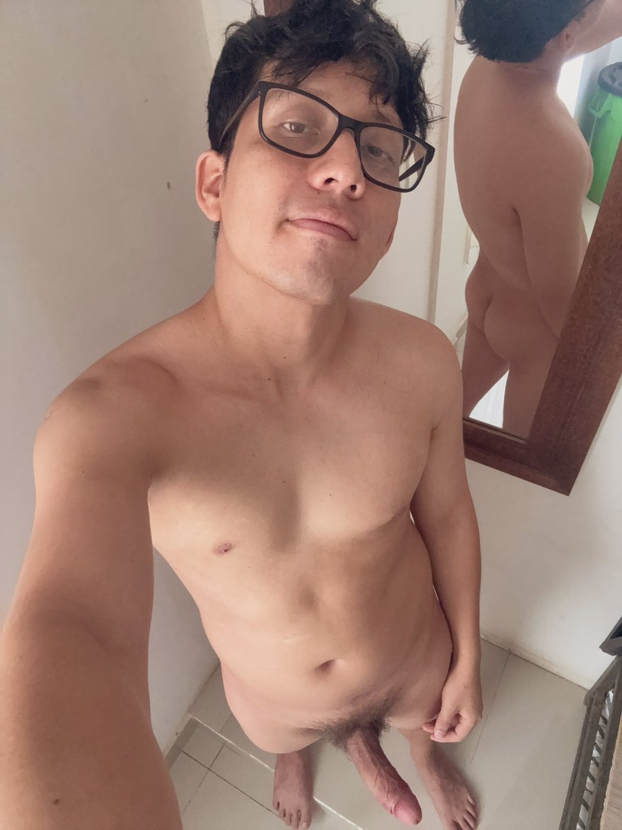 recoche's tweet photo. Después de un mes de gym https://t.co/RfudT7Q0Fd