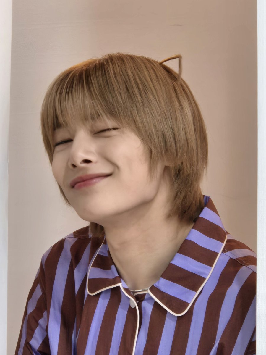 Slow 혀니 tweet media