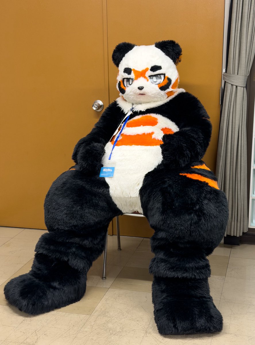 墨丸君、後ろ姿もかわいい、休んでる姿もGood!パンダかわいいっす！
<a href="/gm_pnd/">ぐみぱんだ</a>