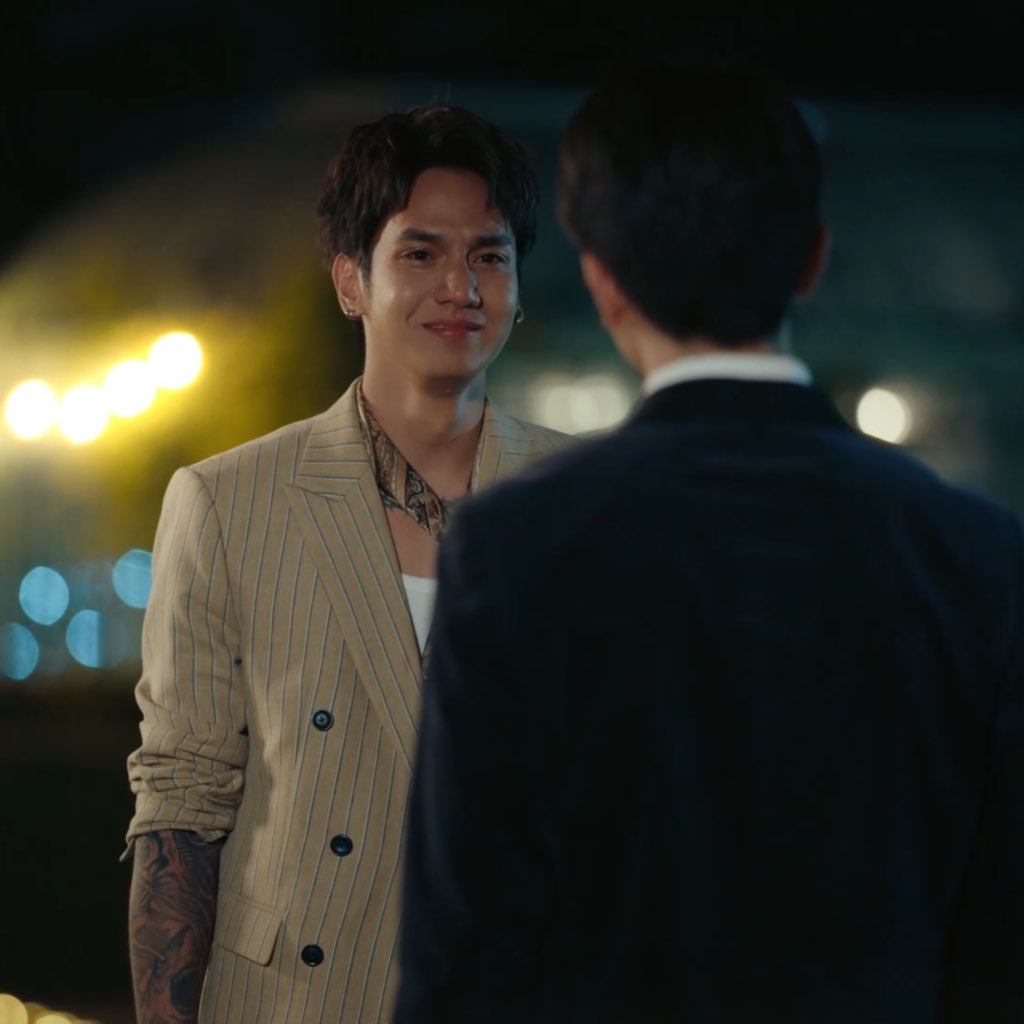 Xxavieria2465's tweet photo. ผมรักคุณนะ…ไว้เจอกันนะ สักวันนึง 💔✨

RELOVED THE SERIES FINAL EP

#RELOVEDFinalEP
#RELOVEDTHESERIES https://t.co/5dOLBE2K1o