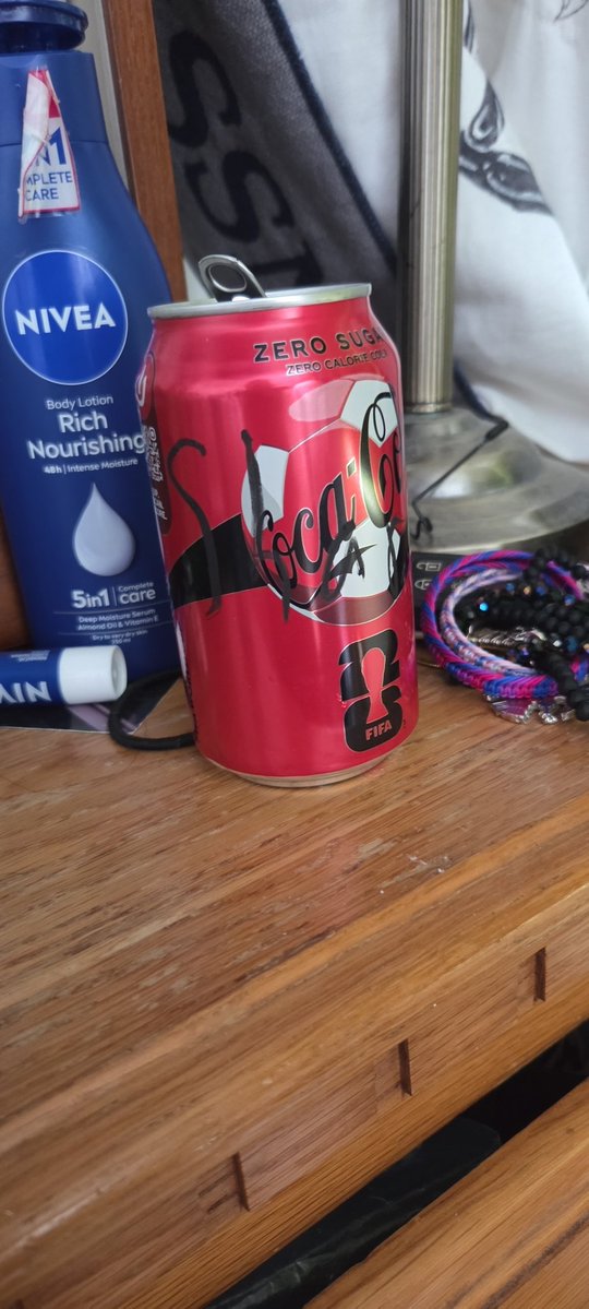 fluppedder's tweet image. God i know this is terrible but I was too excited to go find a proper sharps container last night so I chugged this coke and wrote on it using eyeliner 😭😭😭