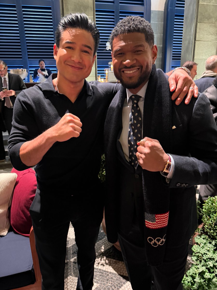 mariolopezviva's tweet photo. Stay away from people that don’t know where Usher was at 7 o’clock.....
#Italy #Usher #SparringPartner #TeamLibra https://t.co/AKNxwmJRHZ