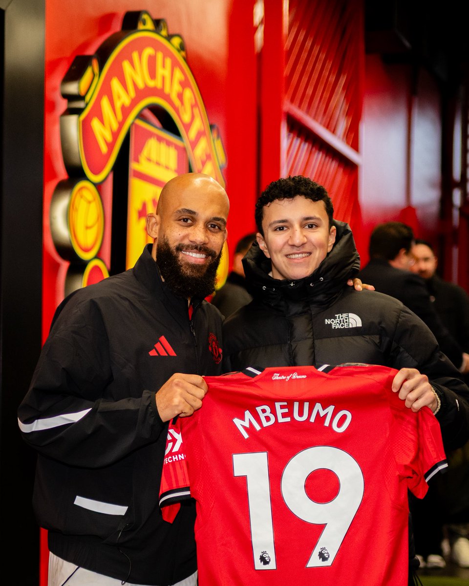 United 🤝 <a href="/F1/">Formula 1</a> 

Great to welcome Isack Hadjar at Old Trafford 🔴⚪️⚫️