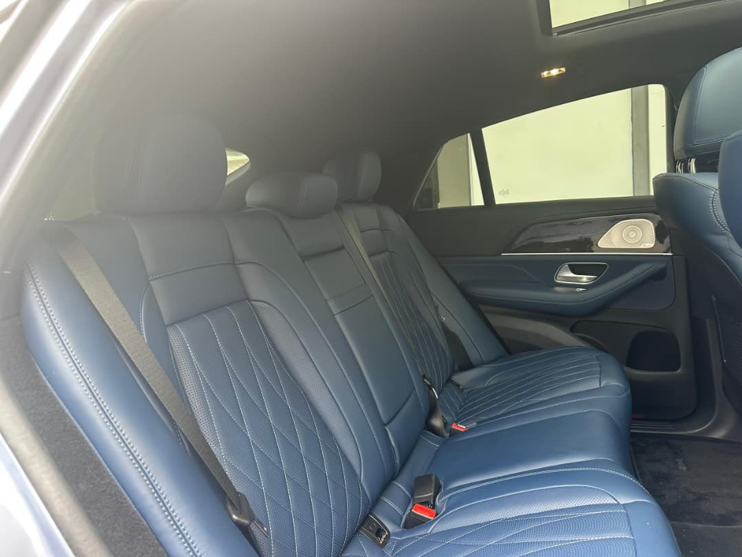 New machine alert
Brand:Mercedes Benz 
Model:Gle53///AMG 
Year:2025
Condition:Brand new 

Accident free 💯
Custom duty 💯

Price:293million naira only 

Location: Lagos