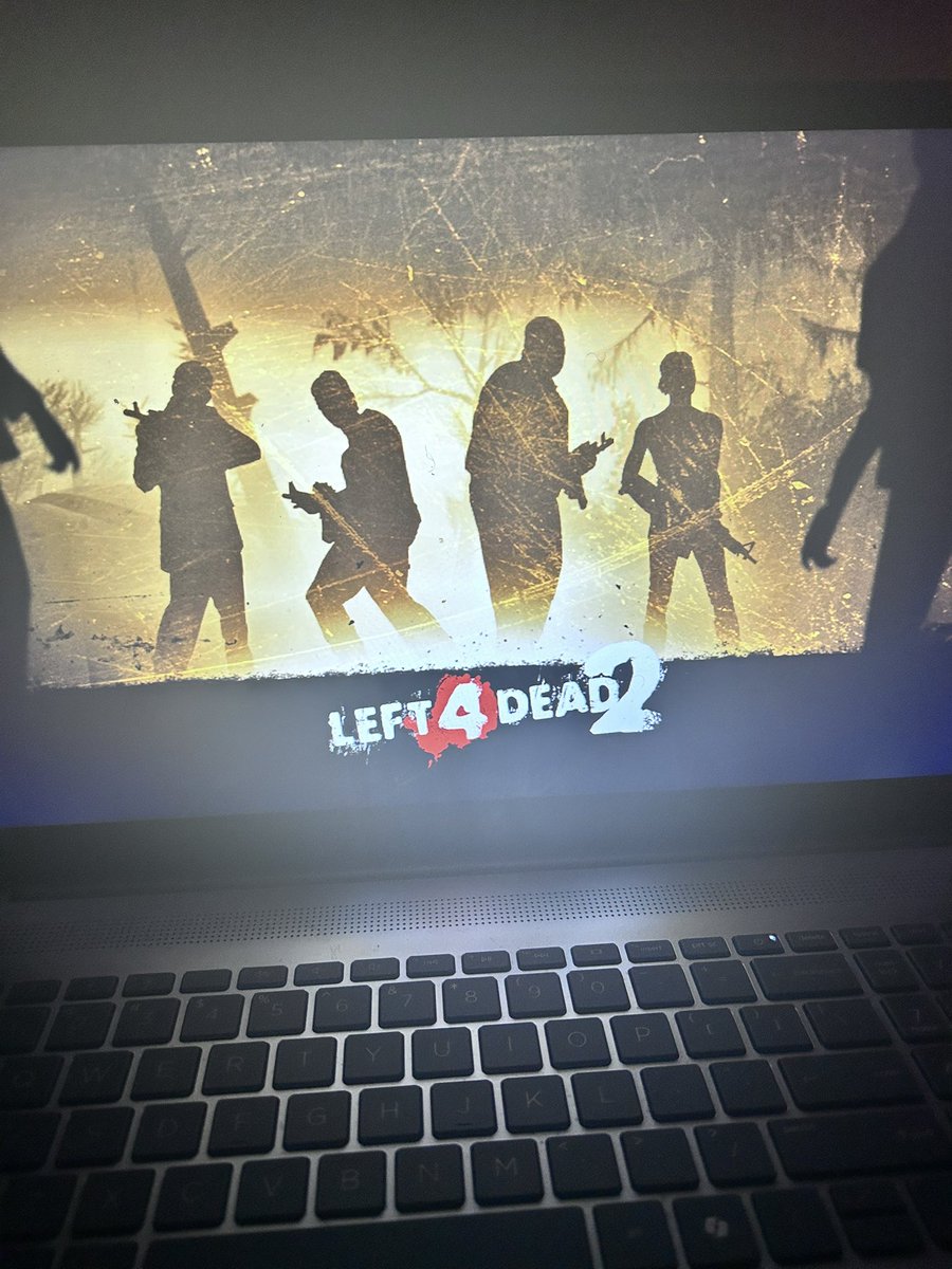 Styx_Nary's tweet photo. Every game so boring rn I had to go back to the #realT https://t.co/HsNGjw91Zu