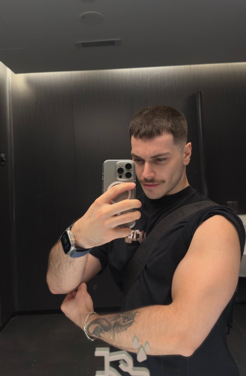 Oggy the Babyboy 👶🏼 tweet media