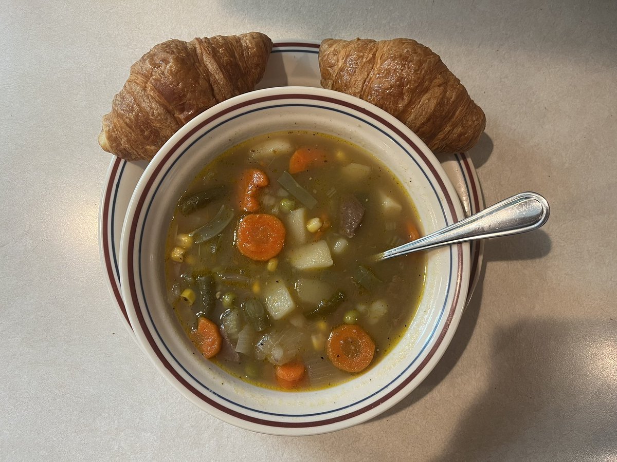 iwishurosesxo's tweet image. yum yum stew