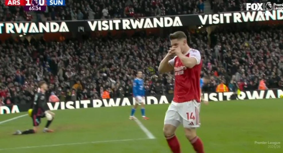 WelBeast's tweet image. Words cannot express how much I love this man. I’ll run through the wall to defend your name.