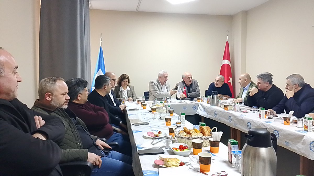 Mimarhasankeles's tweet image. Çekmeköy’ün geleceğini ortak akılla inşa ediyoruz! 📍
İlçe Baş.  düzenlenen kahvaltılı istişare programında, kıymetli mahalle muhtarlarımızı ve yerel basın mensuplarımızı ağırladık.
Çekmeköy için her zaman sahadayız.
#Çekmeköy #DEVAPartisi #İstişare #YerelBasın #Muhtarlar