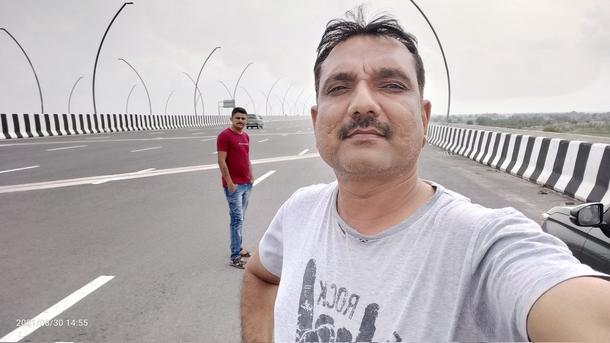 j05790680's tweet photo. @yadavakhilesh Good
અમે ગુજરાત થી નિકળ્યા હતા મસ્ત છે 👍 https://t.co/TDm6crGuFD