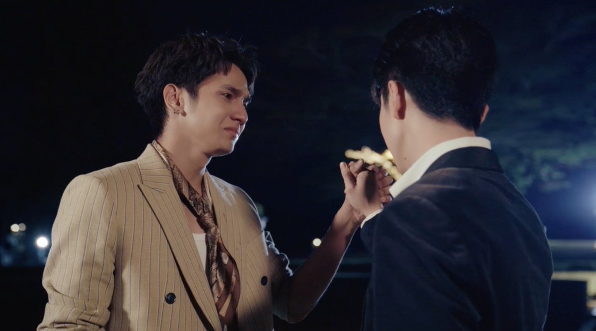 “อยู่ทางนู้นเป็นยังไงบ้าง โอเคใช่มั้ย?” ประโยคธรรมดามาก แต่ฟังแล้วน้ำตาแตก มันเต็มไปด้วยความคิดถึง ความเป็นห่วง 😭

RELOVED THE SERIES FINAL EP
#RELOVEDFinalEP