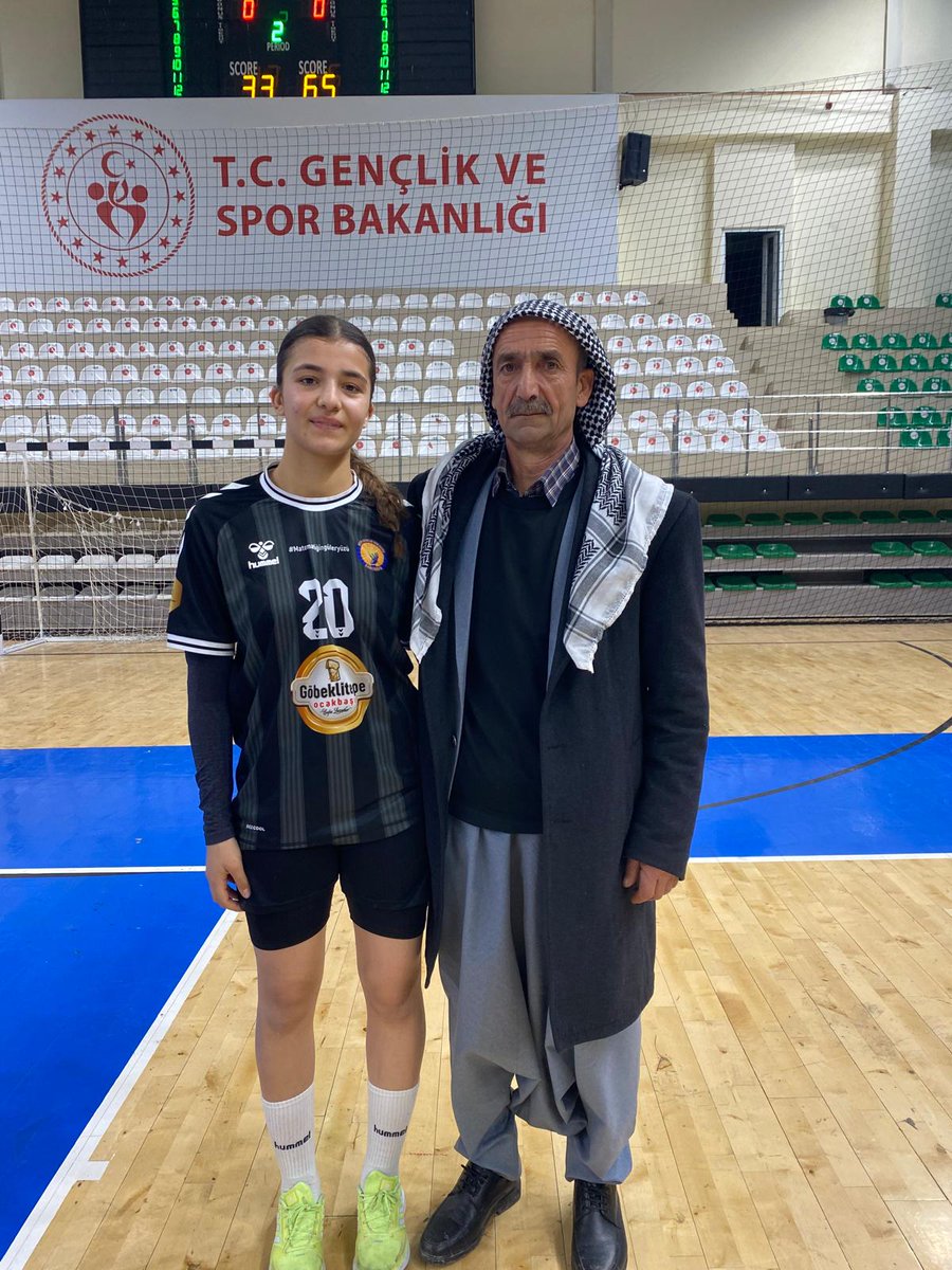 Gülizar Roza Gülebak tweet media