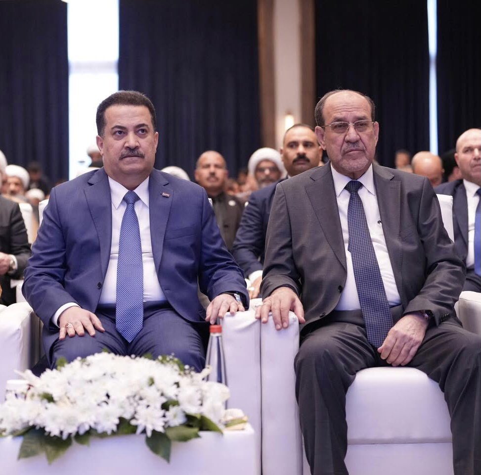 احدث حضور اليوم دولة رئيس الوزراء السيد محمد شياع السوداني مع الحاج نوري المالكي
وكانت رسالة واضحة للمشككين والمفلسين أنهم متمسكين الى النهاية