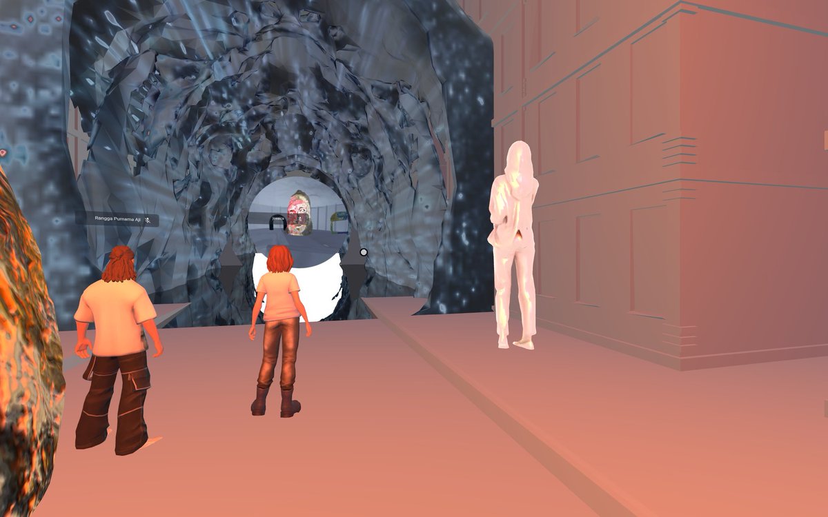 Loop Art Critique & Loop Studios tweet media