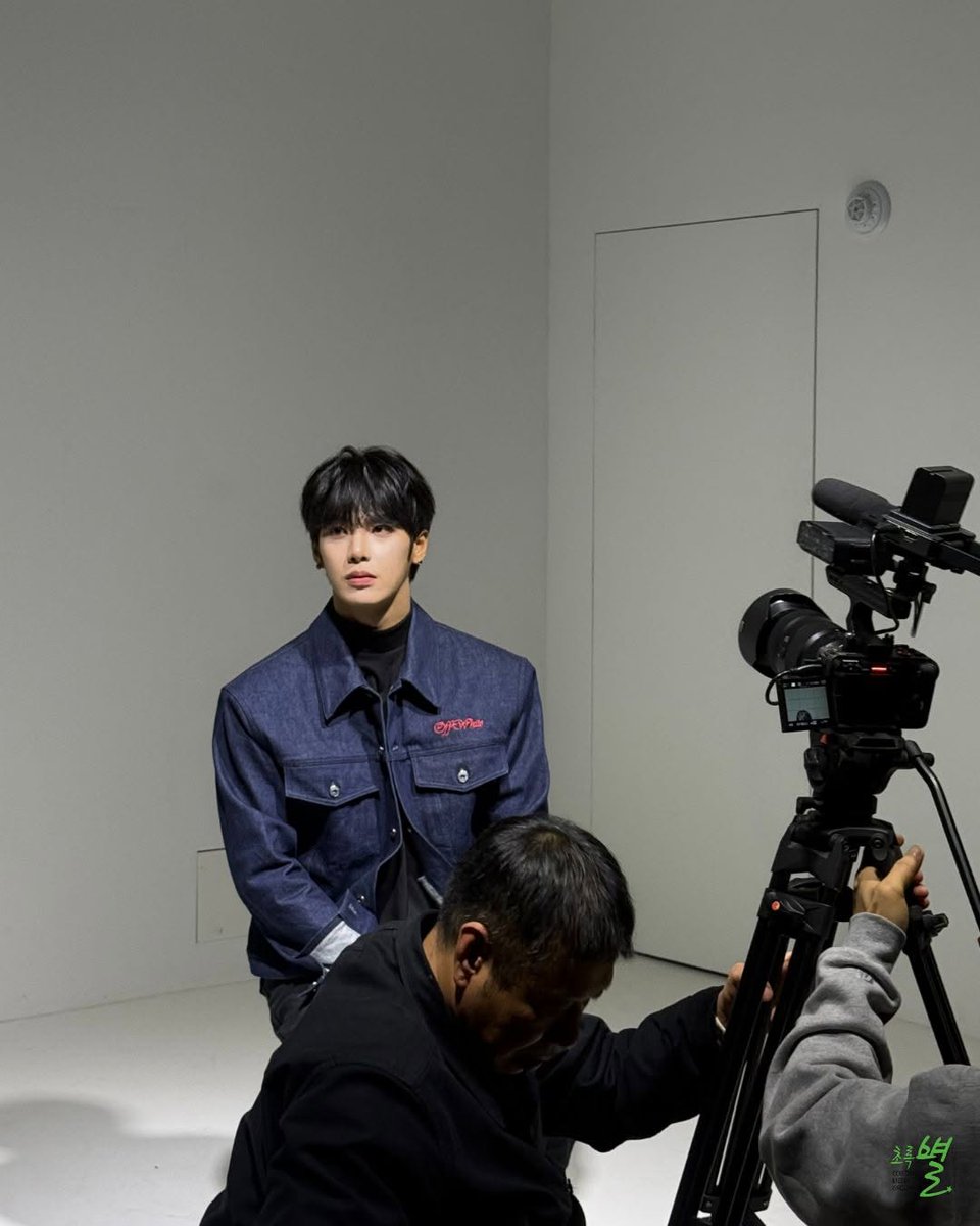 TANfanbase0310's tweet photo. 260206 chorok_drama Instagram
The moment our hearts first fluttered!
<구독연애 (lit. Subscription Love/Romance)> audition scene still cuts revealed
#구독연애 #웹드라마 #webdrama #인어미닛 #InAMinute #재준 #JAEJUN #원준 #WONJUN #엘라스트 #ELAST #송하예 #SongHaYea #cmgstars https://t.co/LumvagaQ4l