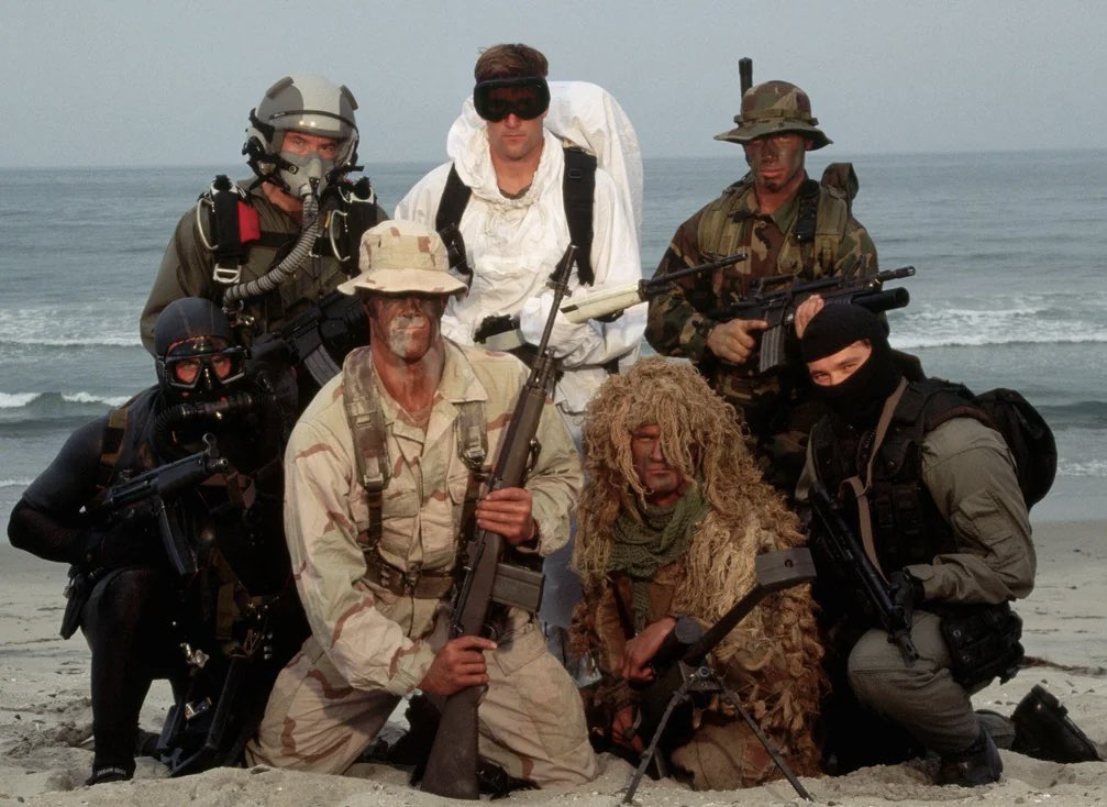 blackstarops's tweet photo. US navy SEAL operators in the 90s showcasing their equipment https://t.co/oSPM4kXODk