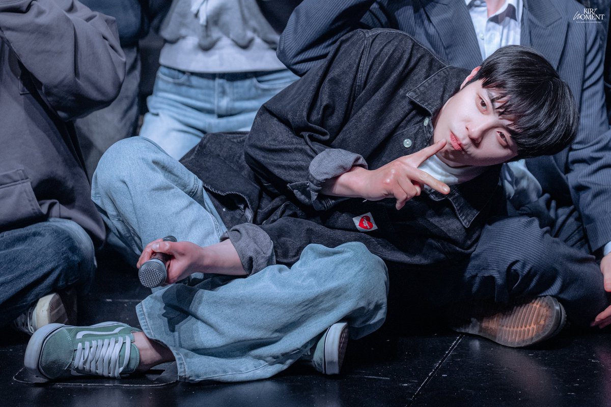 260202 뮤지컬 #타오르는어둠속에서 집들이콘서트
까를로스 役 #박정원 

여긴 오직 🐰 위한 세상