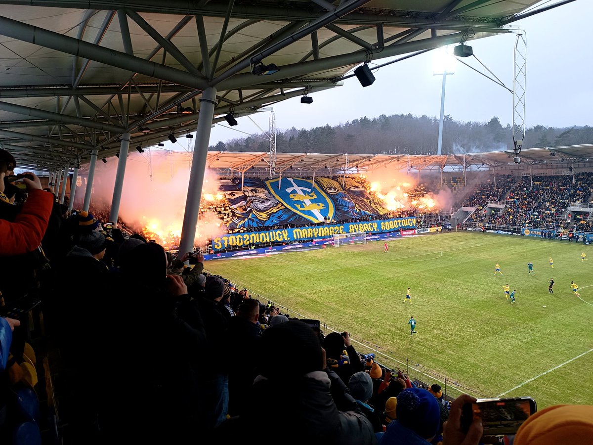 Dnešní <a href="/DestinaceFotbal/">Destinace: FOTBAL</a> 

Parádní zápas, fans absolutně top na obou stranách, dvě chorea domácích a 4 góly za 270,-

Krásný víkend na severu Polska, někdy zas <a href="/Dali_1892/">Dali1892</a>