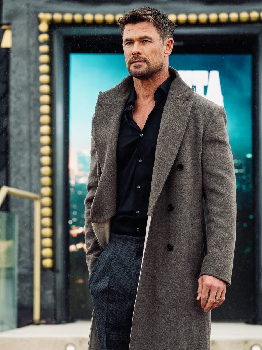 Finally! Her god was about to destroy this galaxy.