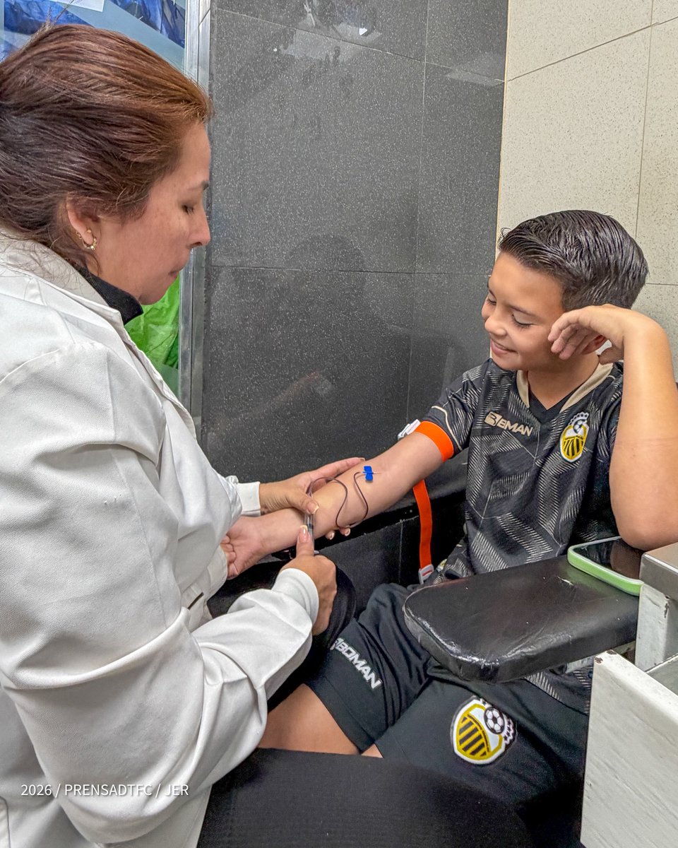 Cantera_DTFC's tweet image. | #AcademiaDTFC | #ChequeoMédico | 👩🏻‍⚕️ Con una maravillosa actitud los pequeños aurinegros se realizaron los exámenes médicos necesarios para asegurar su aptitud física y mental previo al inicio de temporada ⚽️

#VamosTáchira💛🖤