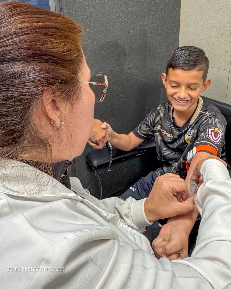 Cantera_DTFC's tweet image. | #AcademiaDTFC | #ChequeoMédico | 👩🏻‍⚕️ Con una maravillosa actitud los pequeños aurinegros se realizaron los exámenes médicos necesarios para asegurar su aptitud física y mental previo al inicio de temporada ⚽️

#VamosTáchira💛🖤
