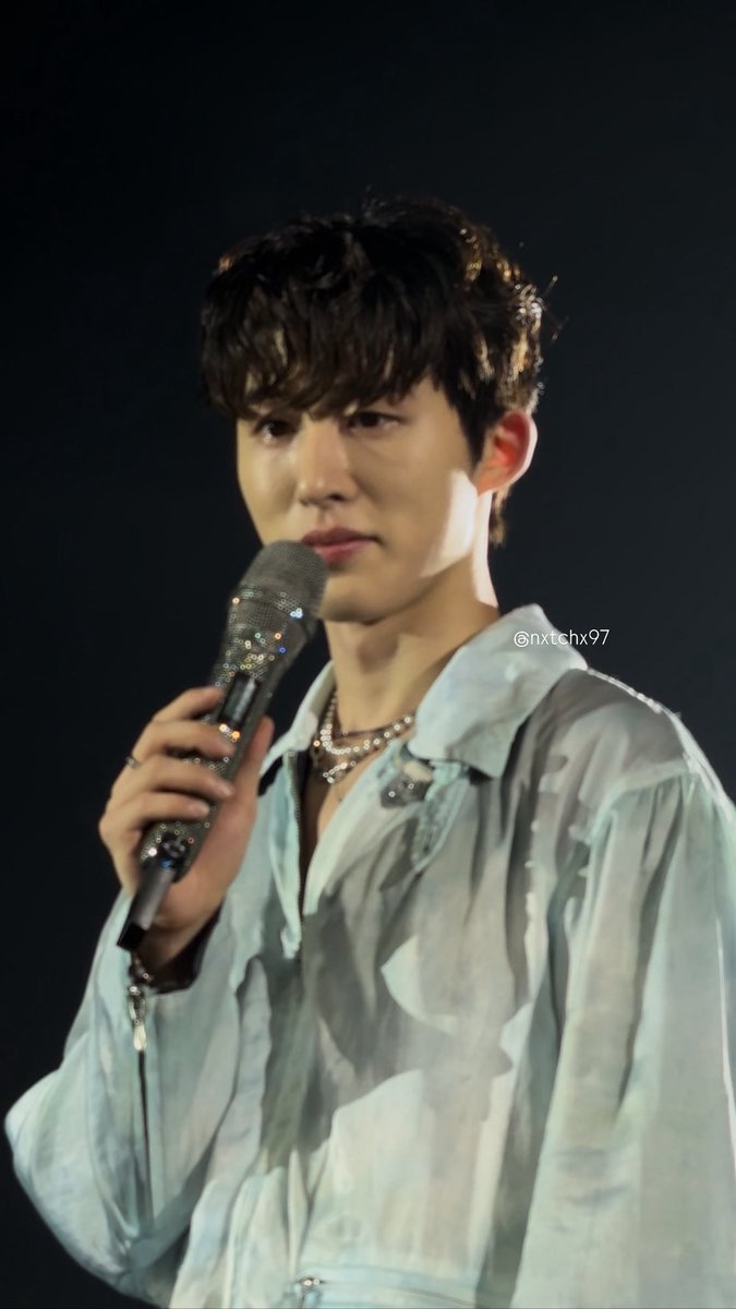 จากวันนั้น ปัจจุบันสนิทกันที่ธดด.แล้วเลยดิ 55555 คำถามจากสิงโต : ทำไมยังไป location เดิมอยู่หรอครับ 55555555 แยกย้ายกันไปเติบโตสุดๆ แต่รอบนี้ฝั่งนี้เมนชู้สแล้วนะคะ เริ่ดเลยล่ะ  พวกเราจะไม่เป็นนกกันอีกต่อไป 🕊️ #SingtoPrachaya <a href="/stjinx_maya/">ในโซเชียลฉันเป็นทุกอย่างที่ไม่ใช่ศิลปิน.</a> 
#2026THELASTPARADEENCOREINBANGKOK