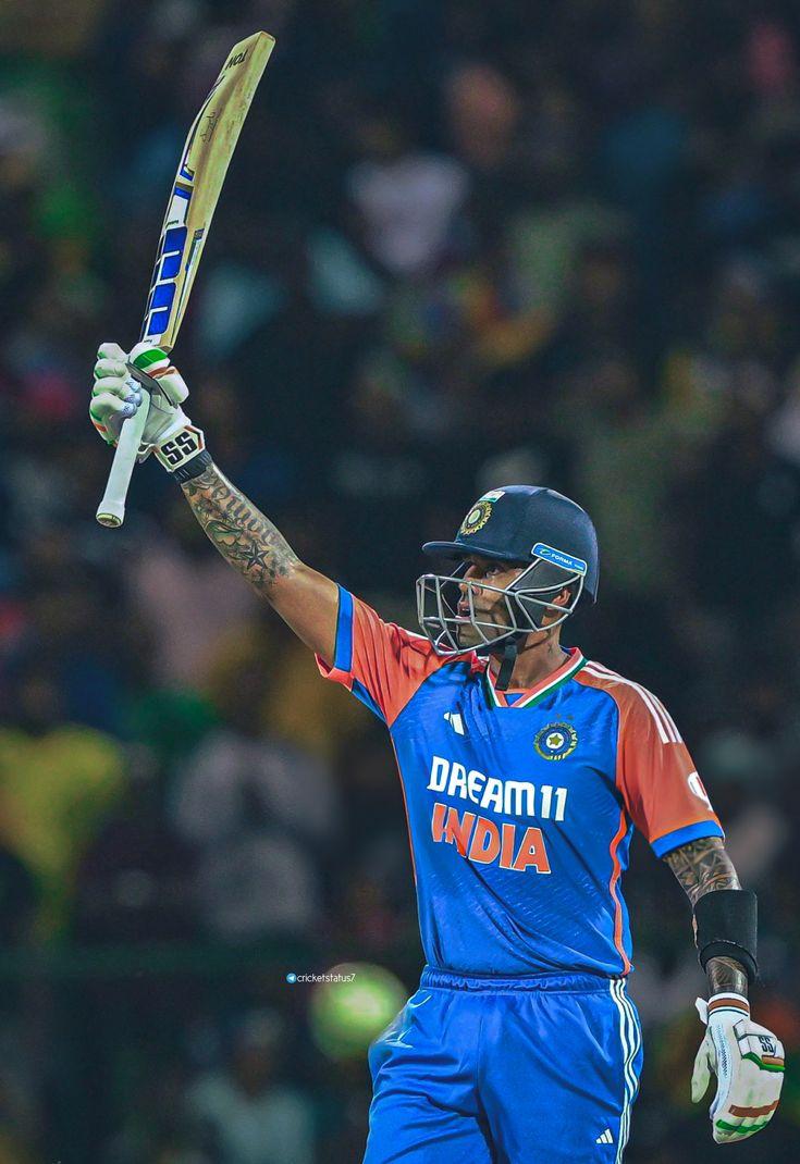 सूर्या का वही अंदाज़, वही बेखौफ अंदाज़! 🏏🔥 आज के मैच में फिर से दिखा कि क्यों सूर्या भाई जैसा कोई नहीं। मैदान का ऐसा कोई कोना नहीं बचा जहाँ गेंद ना गई हो। आज की पारी ने तो दिल जीत लिया! 😍🙌 #SuryakumarYadav #SKY #IndVsUSA