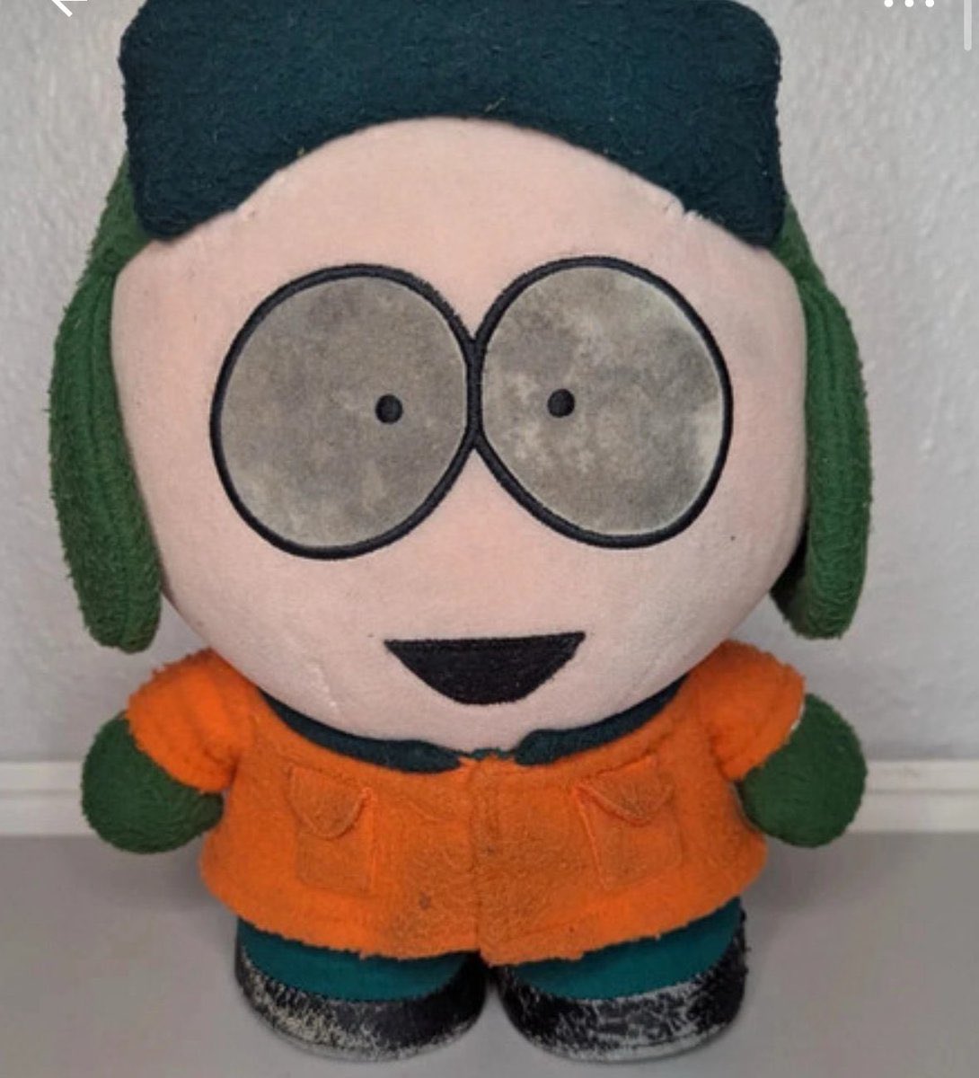 _zamdank's tweet photo. @ManMilk2 It’s actually a common occurrence for those plushes, they had vinyl coated eyes which was rly susceptible to mold/degrading if not stored properly https://t.co/k5z8lZWqhQ