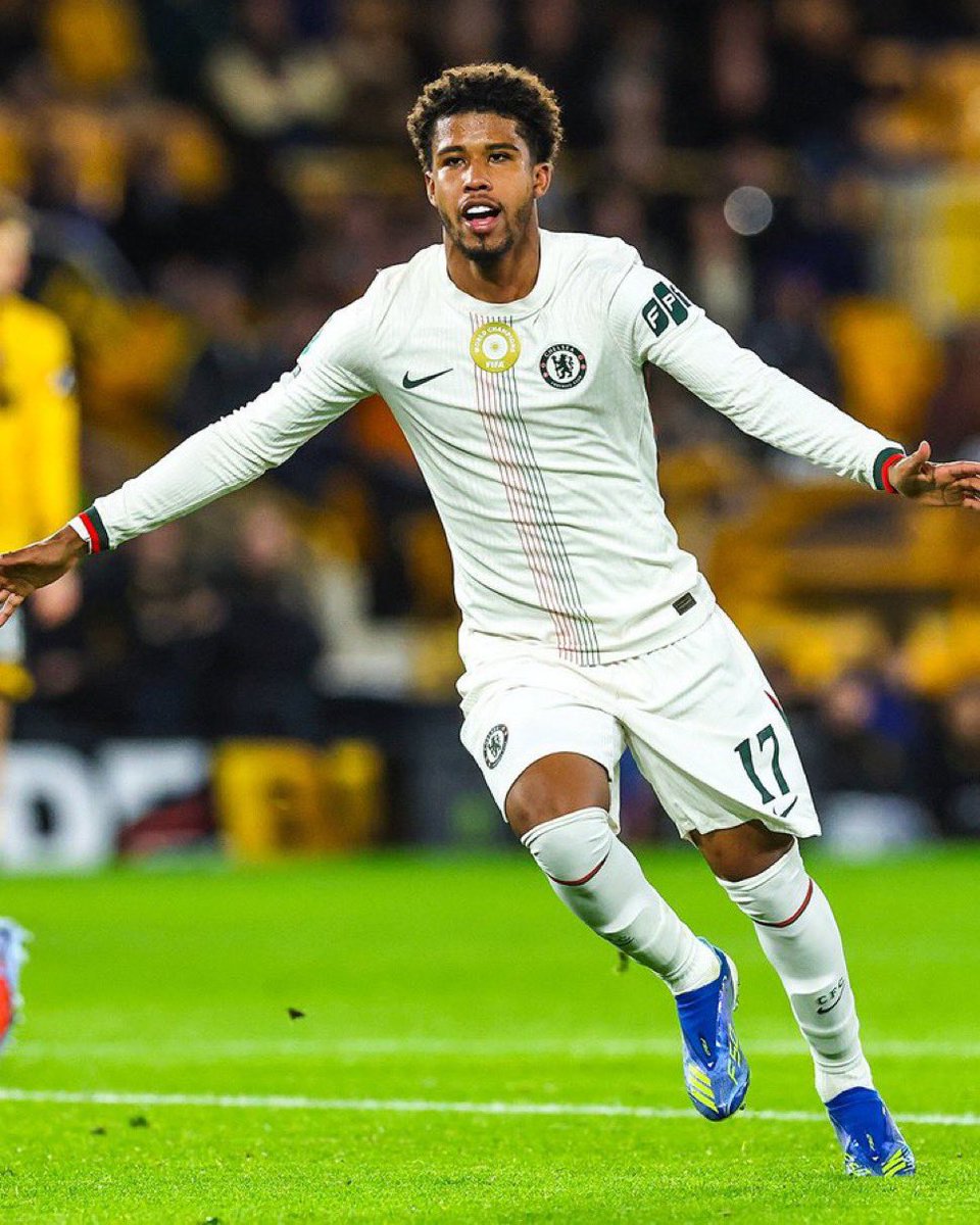 AntonioMango4's tweet image. I know Cole Palmer will probs get MOTM because he scored a Hatrick but Andrey Santos has been so good and for me, deserves MOTM