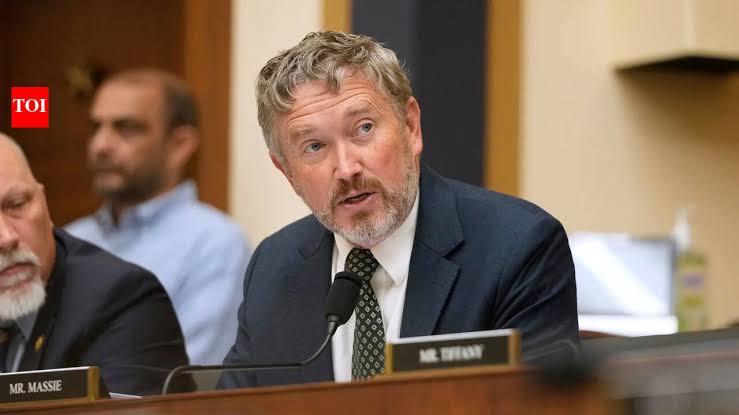 US Representative Thomas Massie: “We should end all U.S. military aid to Israel.”
 
Do you agree?