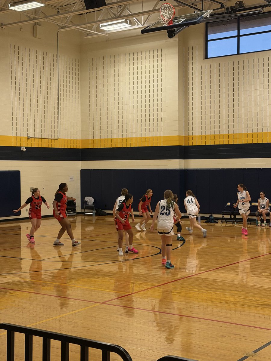 CoachCab14's tweet image. Out here watching some future Lions in the 8th grade A-team district tournament. Go Evans and Faubion! The future is bright!

#BeBetter 💙
#GoldStandard 〽️