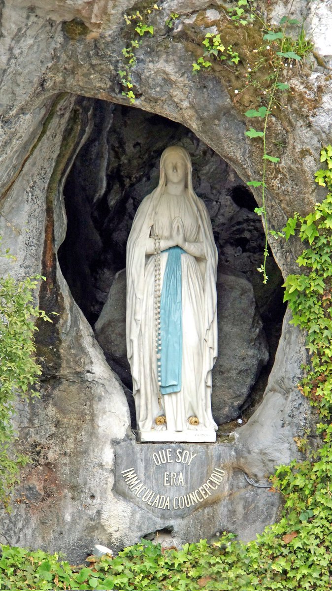 MARÍA SANTÍSIMA,
LA INMACULADA CONCEPCIÓN Y SIEMPRE VIRGEN,
RUEGA POR NOSOTROS.