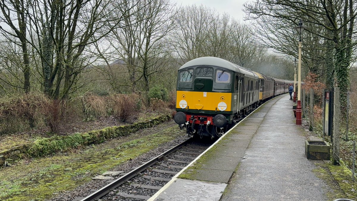RBX871's tweet image. Great day out to @elrdiesel to start the year of rail trips off! #eastlancsrailway #DMUs #class50