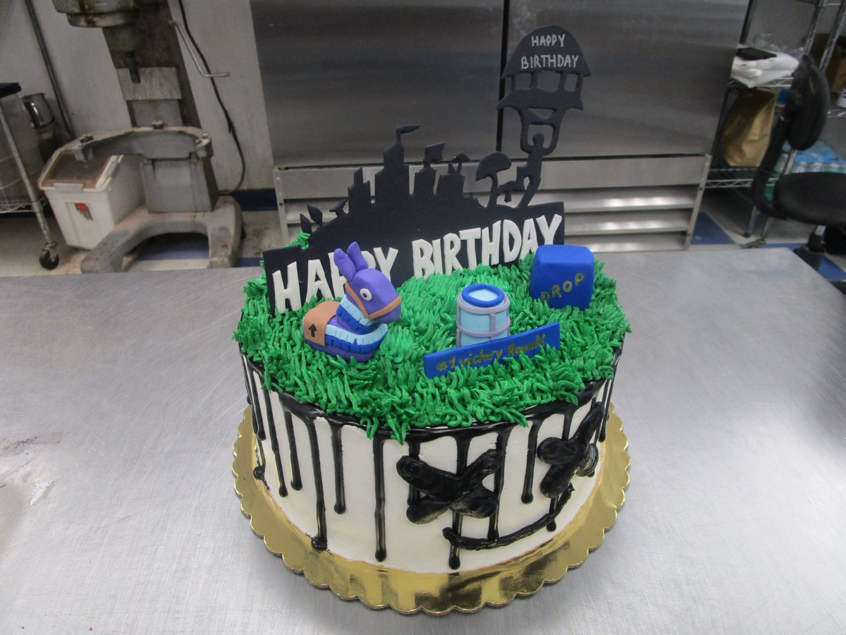 Saturday flavors: Lemon, Key Lime, Colorado Mudslide, Peppermint Perfection, Chocolate-Peppermint, Eggnog, Strawberry Lemonade, Peanut Butter Chocolate, Chocolate, Peak, Red Velvet, and Vanilla #cupcakes!