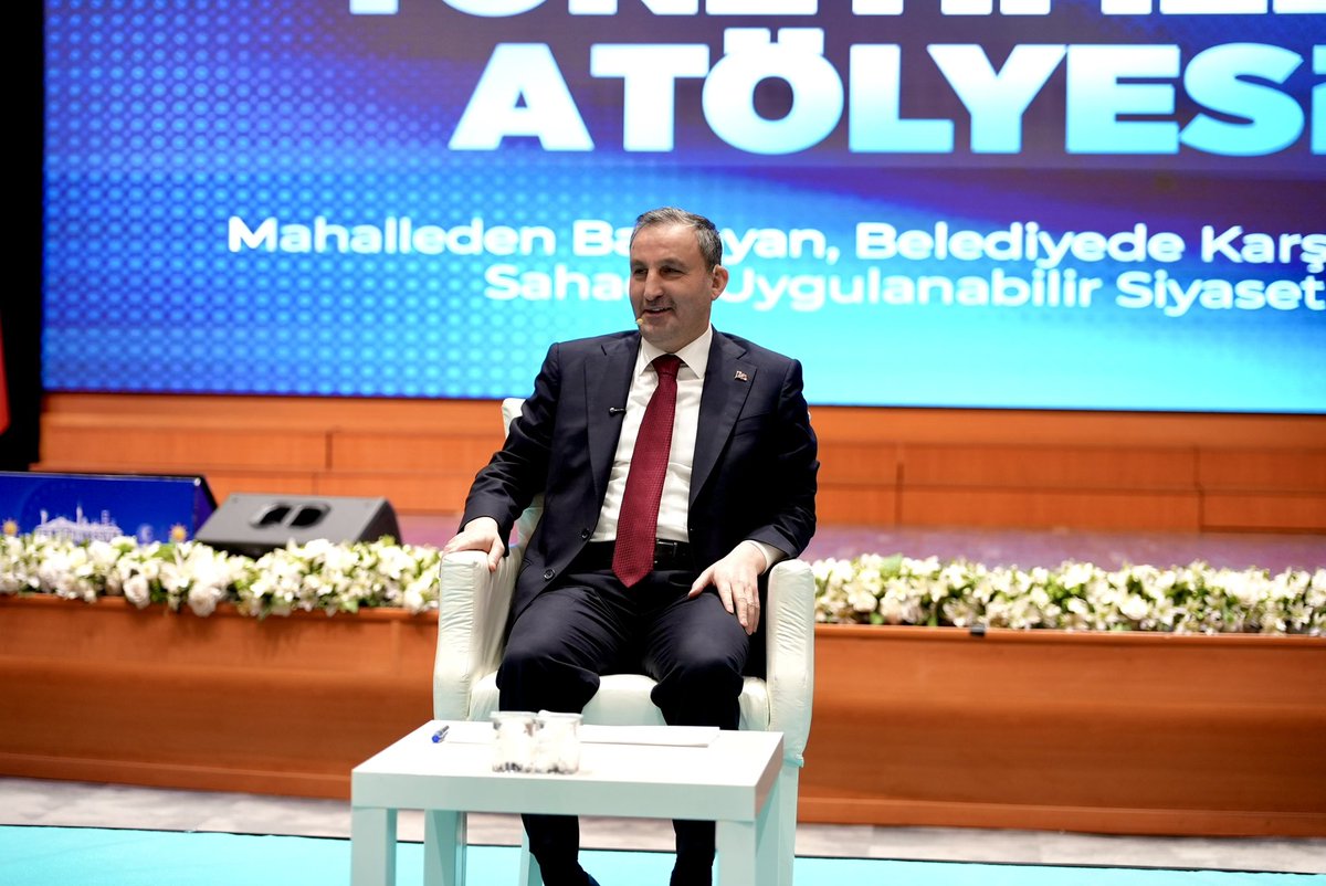 akgencistanbul's tweet photo. Yerel Yönetimler Atölyemizde bu hafta Sultanbeyli Belediye Başkanımız Sayın @alitombastr’ı ağırladık.

Vatandaş odaklı yönetim anlayışında vaatlerin nasıl somut birer icraata dönüştüğünü konuştuk.🎙️ https://t.co/BRz3f0njic