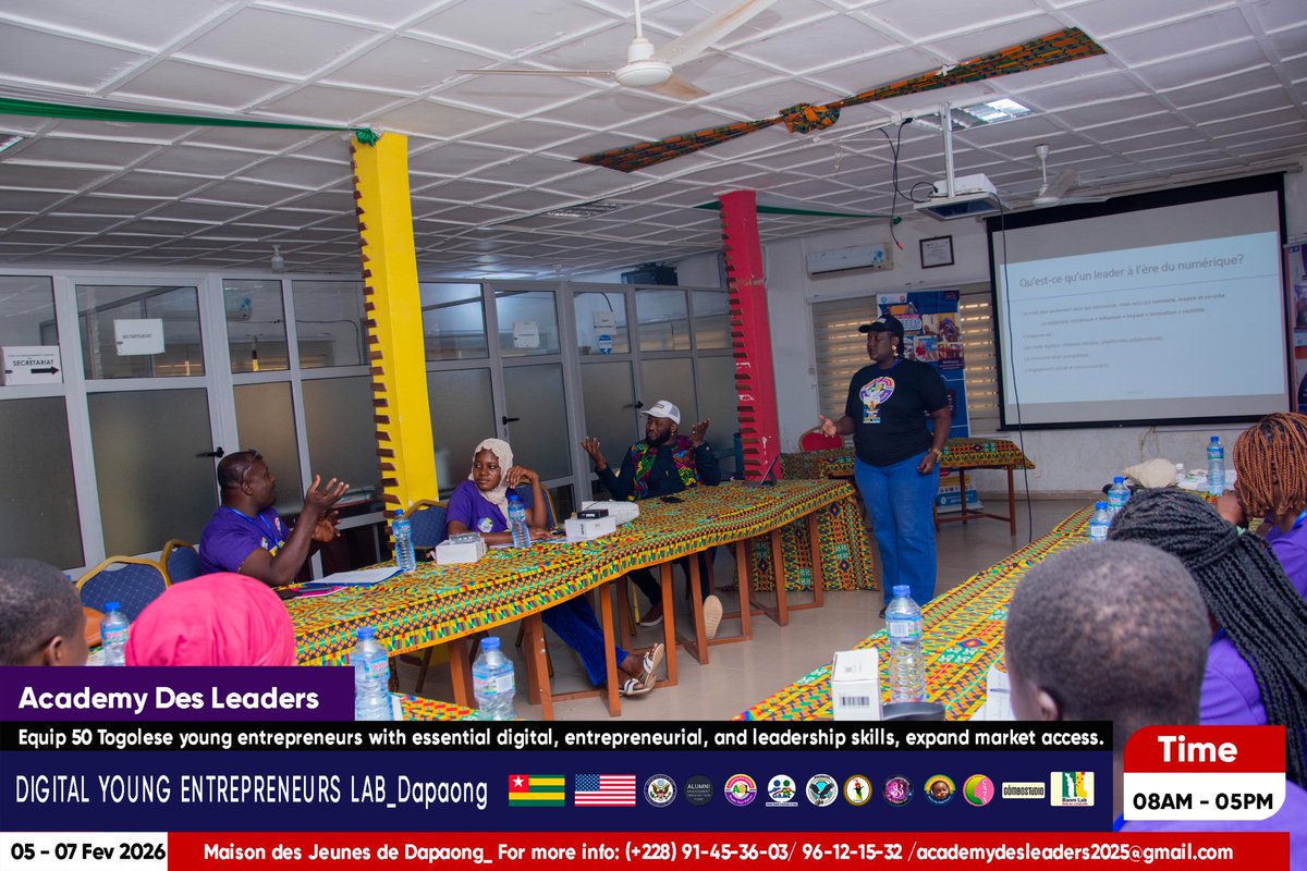 AcademyDesLeade's tweet photo. 🚀 DYEL is boosting entrepreneurship in Togo’s Savanes Region! 10 entrepreneurs in Dapaong are gaining digital, innovation &amp; leadership skills to grow their businesses and access global markets. 🤝 Partners &amp; sponsors, join us to empower the next generation of leaders! #DYEL https://t.co/rcVx19AeHT