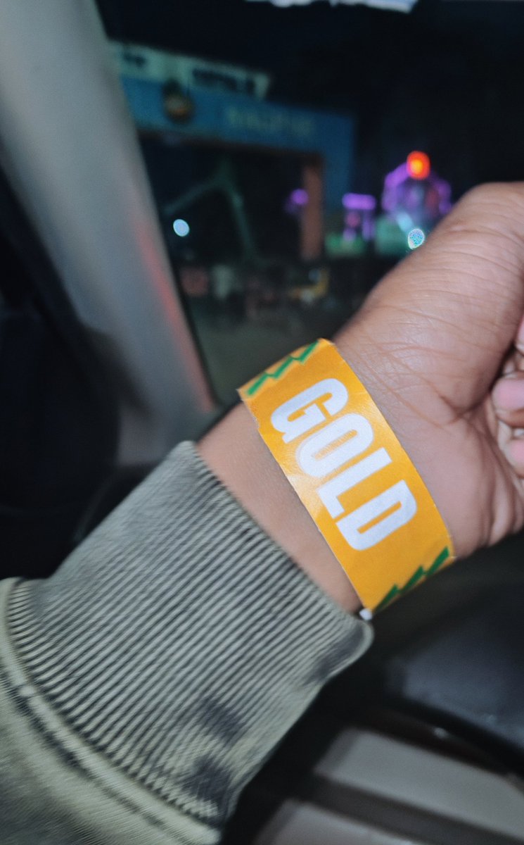 luffy7158897103's tweet photo. It was my first time watching a stand-up comedy show live.And my experience was extremely good @Rj_pranit you are a rockstar 🎤✨
And best of luck for remaining cities.
#pranitmore 
#PranitkiPaltan https://t.co/qOFpL6IEvS