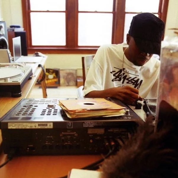 nosaputyouon's tweet photo. Happy birthday J Dilla. Happy birthday Nujabes 🕊️ https://t.co/iJbVJahSEs