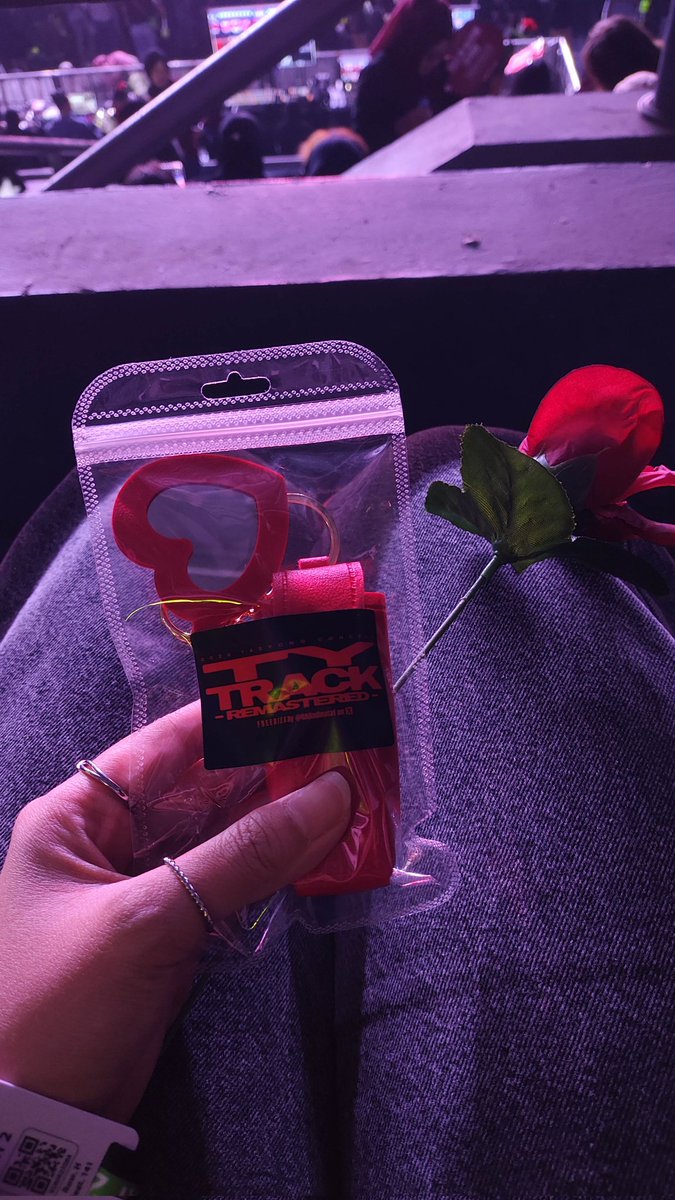 kakakknyaaa makasih freebies nyaaa, cakep bgt dan fungsional kubawa kemana2 kaaakk semoga kita bisa ketemu lagi di lain kesempatan dan aku bisa kasih freebies ku 😭😭😭 <a href="/RAHadinata1/">R.A Hadinata</a>