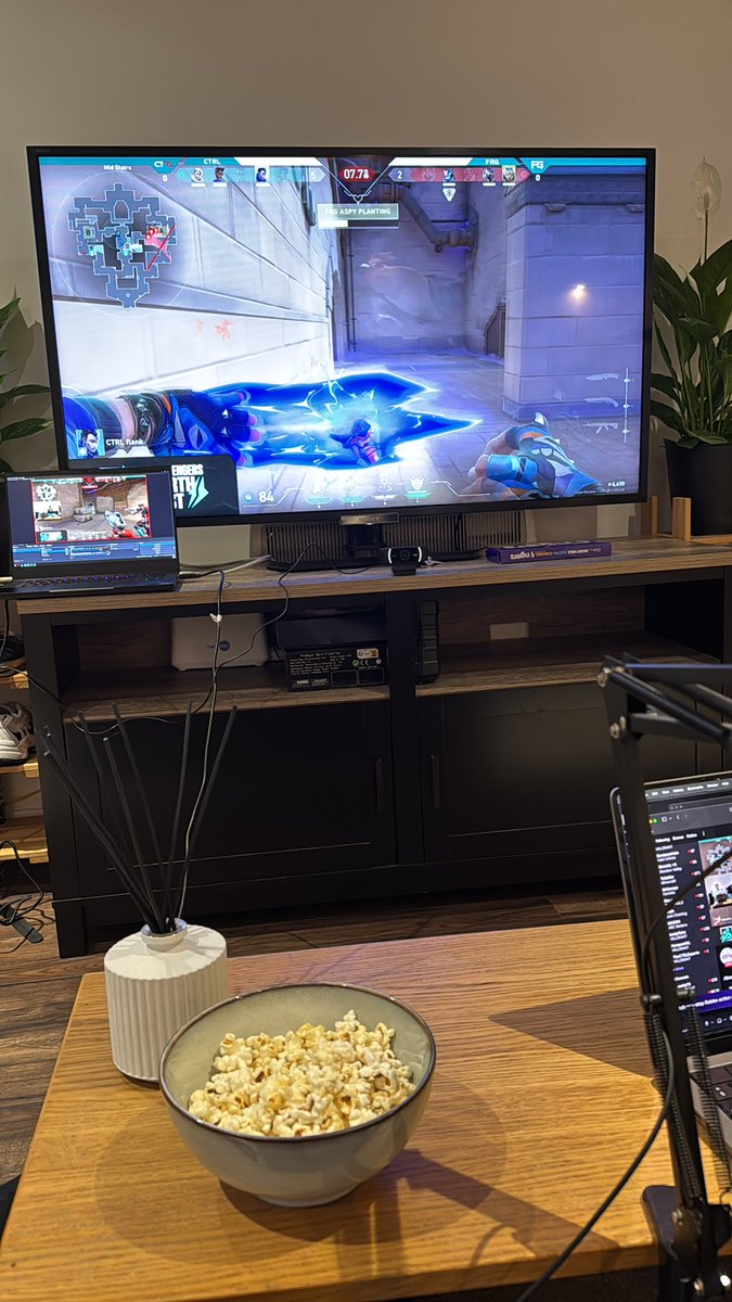 We are live for the watch part against <a href="/FraggingFriends/">FRG - Fragging Friends</a>! Tune in to watch us win and see <a href="/_Asteriix/">CTRL Ben</a> and <a href="/CTRLQ1ll/">CTRL Will</a> awkwardly eat popcorn and entertain chat. 

Link in chat!