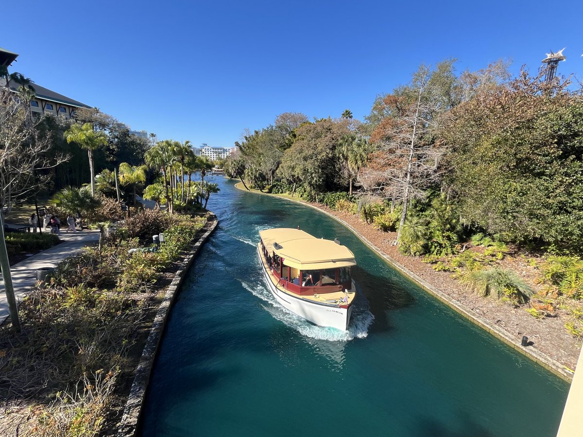 Eric@theparks tweet media