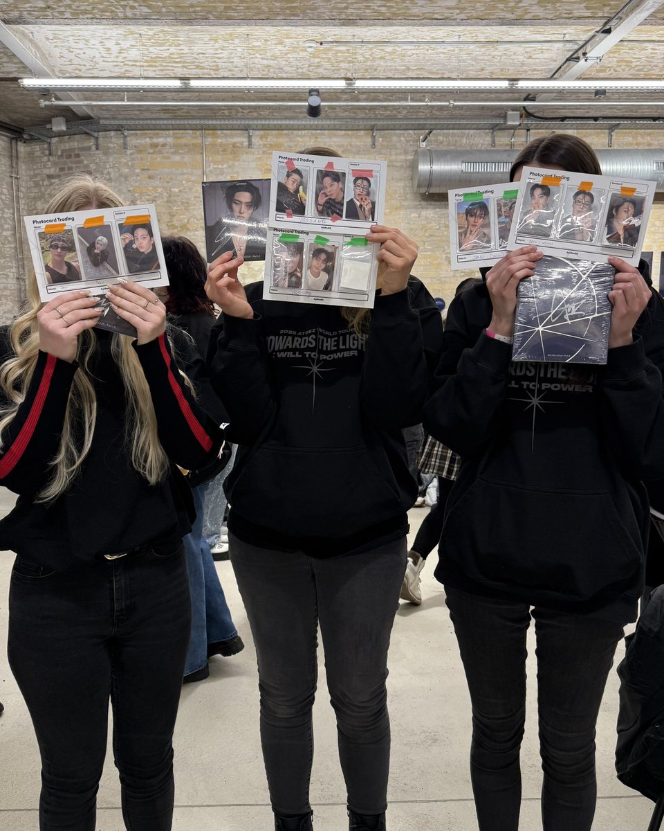 hello82 BERLIN tweet media