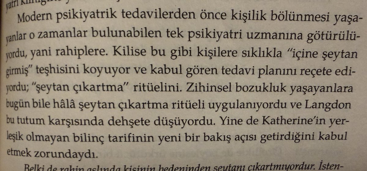 HSYNYLMZ's tweet image. Psikolojik tedavi yöntemi olarak şeytan çıkarma! 
#sırlarınsırrı #DanBrown