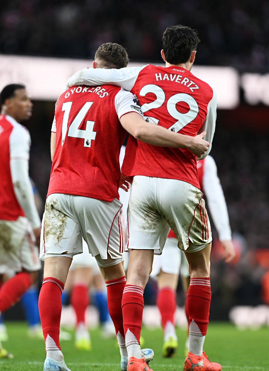 Teamgyokeres's tweet photo. 🚨 No Arsenal fan should have less than 1k followers. 

Drop your handles and follow anyone that likes your comment. 

Repost 🔁
Follow me ❤️

Let's connect ❤️ https://t.co/0h6hq5LDov