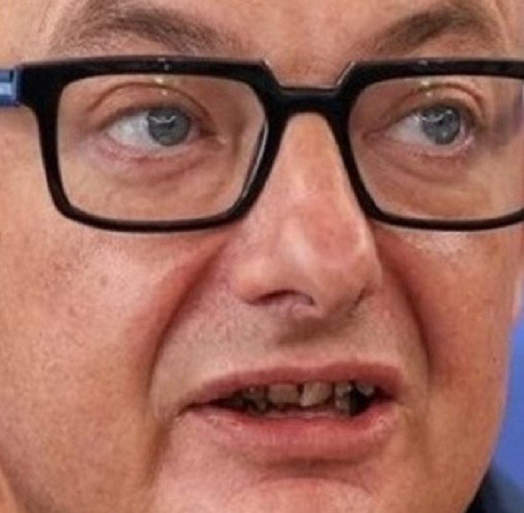 Kiedy <a href="/nowePSL/">🍀 PSL</a> pozbędzie się tej mendy i kreta Panie <a href="/KosiniakKamysz/">Władysław Kosiniak-Kamysz</a> ?🤔🤔🤔