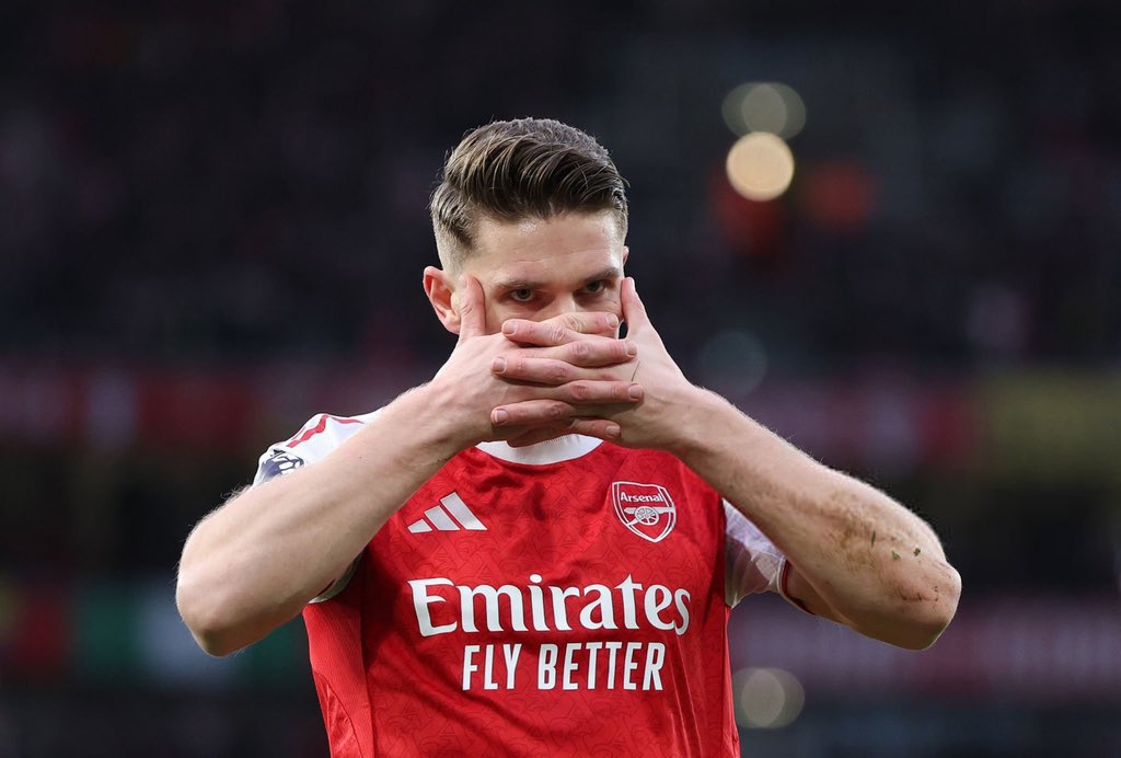 IDGoonerscom's tweet photo. FT: Arsenal 3-0 Sunderland. 

Gol dari Zubimendi di babak pertama dan 2 gol Gyokeres di babak kedua sukses memperlebar jarak Arsenal dari peringkat ke-2 dengan 9 pts sejauh ini, serta sukses memperkecil peluang manusia2 penyebar kebencian mendapatkan bahan makanan. https://t.co/kg8IwvAVK0