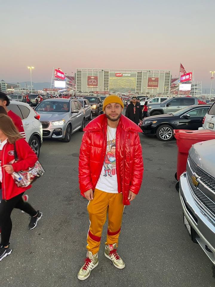 Anthonysammy_'s tweet photo. Hoping the Patriots Win, Hate the Seahawks. 50 Cent has a Better Catalog than TI‼️His Mixtapes Alone would DEFEAT Him in a Verzuz Battle 🎤 LeBron ‘LeBalco’ James Got another Gift by the NBA Cause He is NOT a All-Star 💯 I Would Beat Shannon Sharpe in a DEBATE 🗣️ https://t.co/HCmbNjpqIo