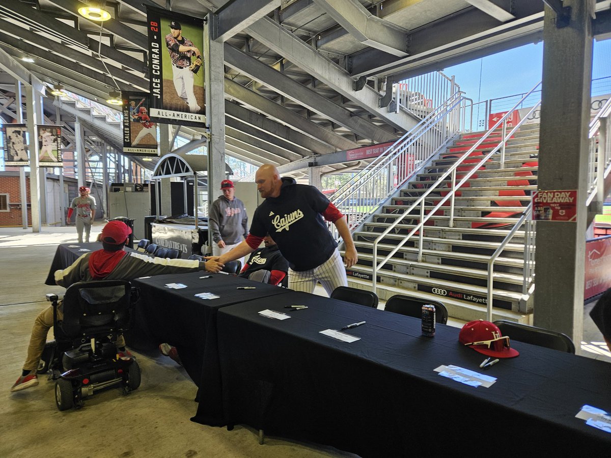 Ragin Cajuns Diamond Club tweet media