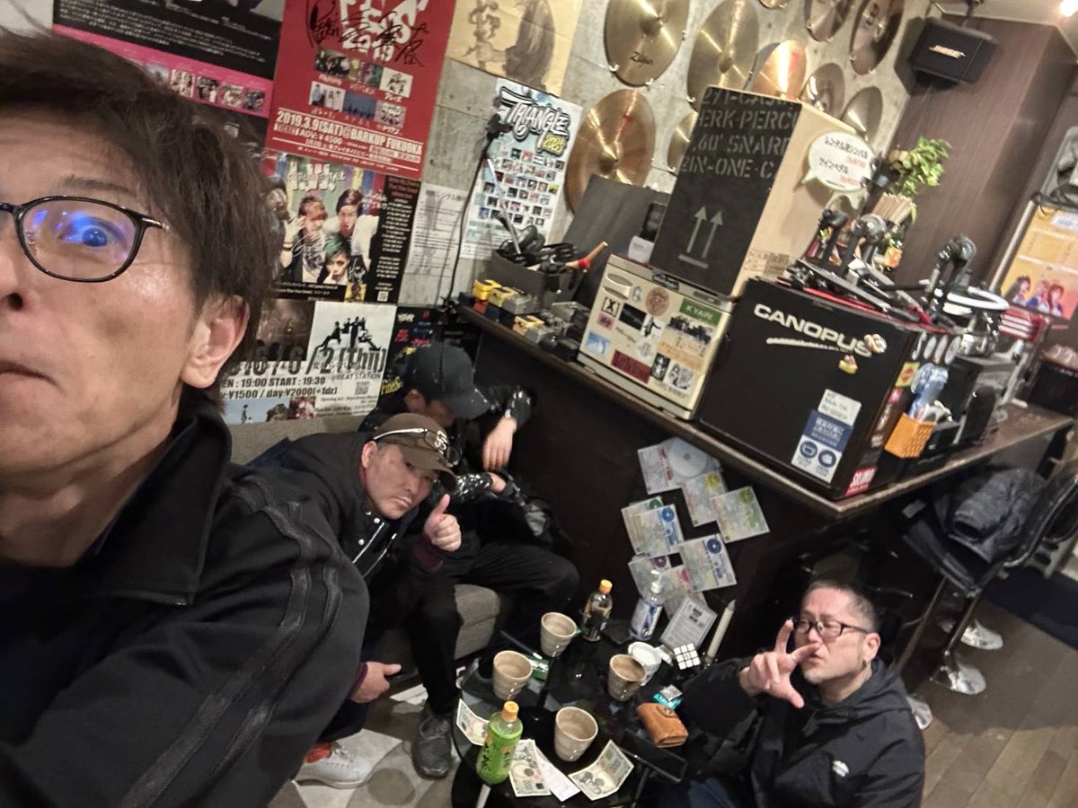 スタ定期了。
2/28(土)、ピースに集合ですぜ！旦那！

#KISSSCENE
#福岡
#ロックバンド