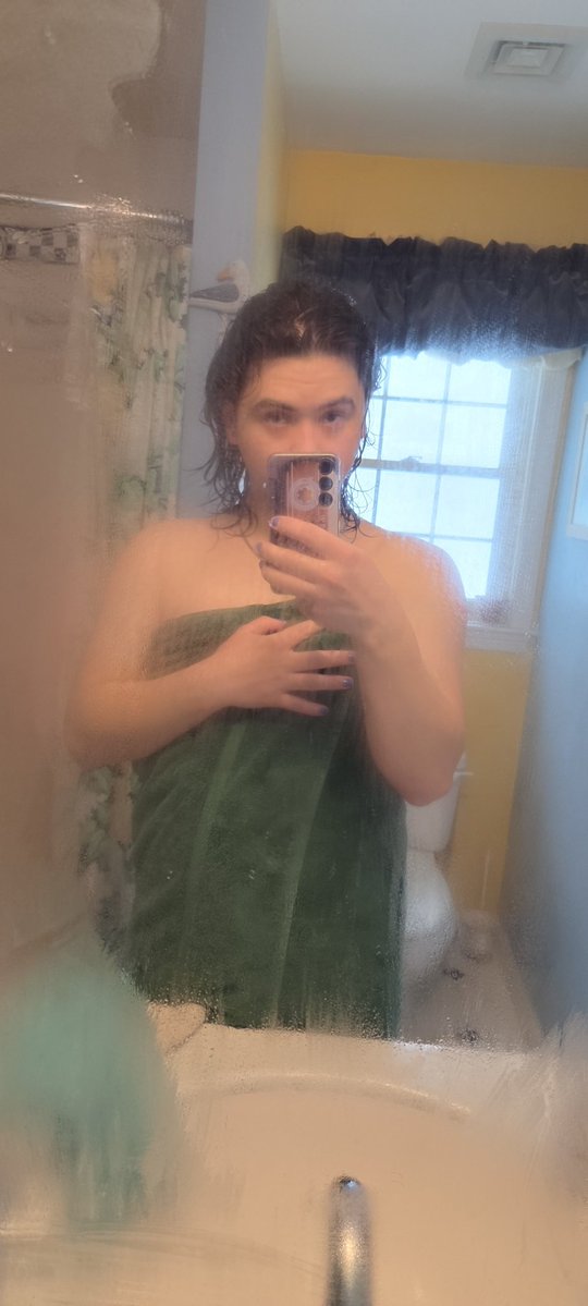 fluppedder's tweet image. Ok now I can smoke weed